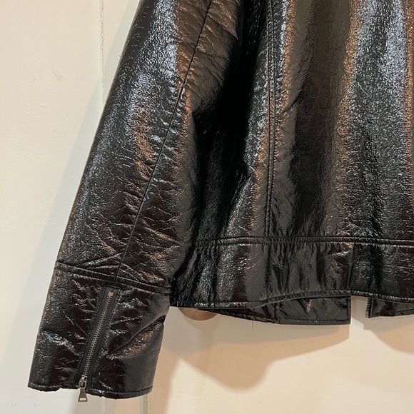 Covington black patent leather jacket 🖤 - Picture 3 of 5